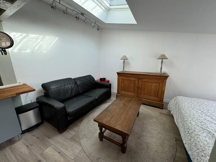 Petite Maison Independante Avec Parking Vetheuil Экстерьер фото