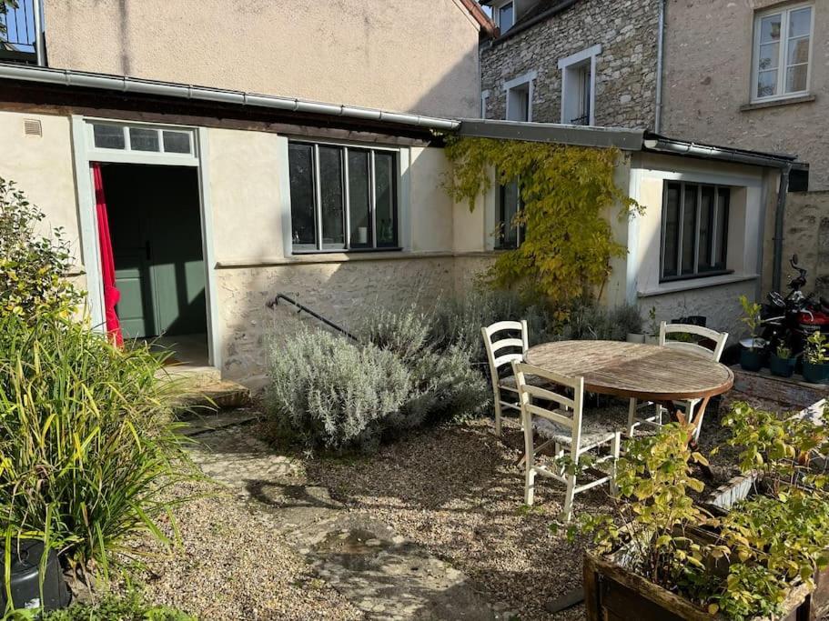 Petite Maison Independante Avec Parking Vetheuil Экстерьер фото